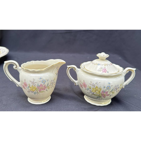 Stunning Federal Shape Syracuse Briarcliff Creamer & Sugar Bowl with Lid -6E - Picture 1 of 12